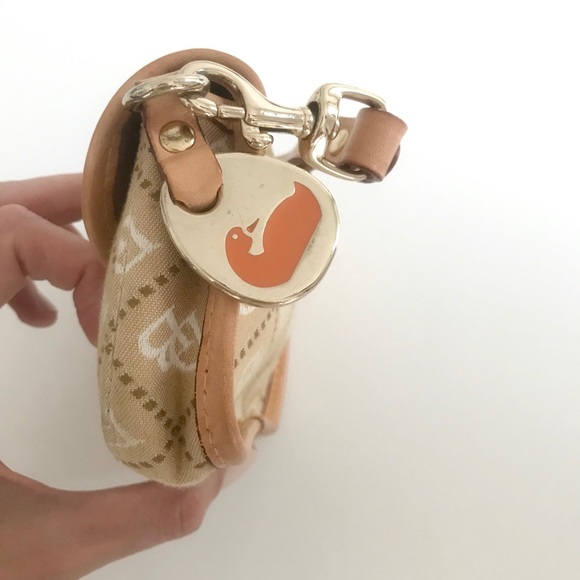 Dooney and Bourke wrist clutch - Picture 6 of 7